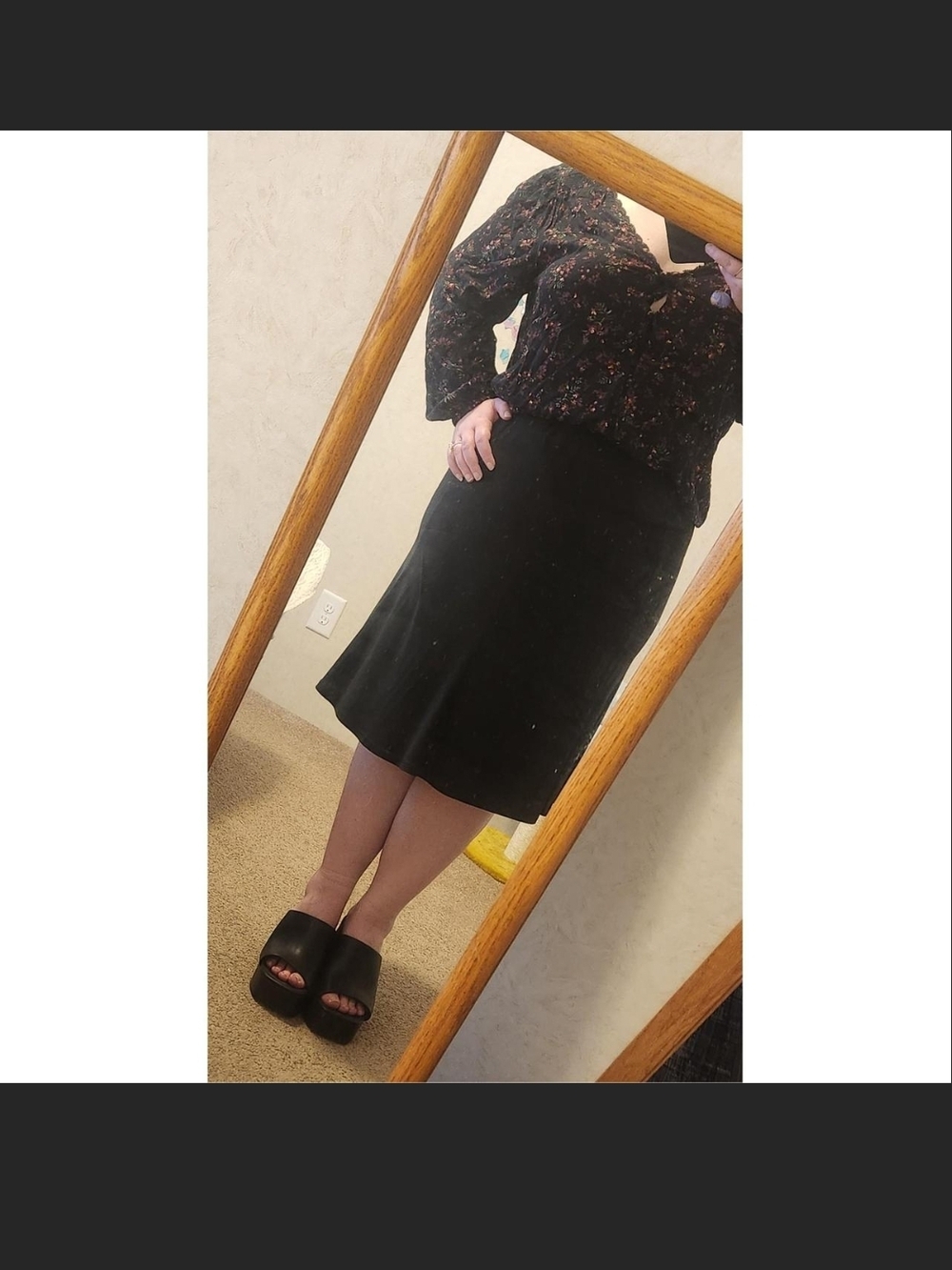 Vintage Elementz Black Midi Skirt